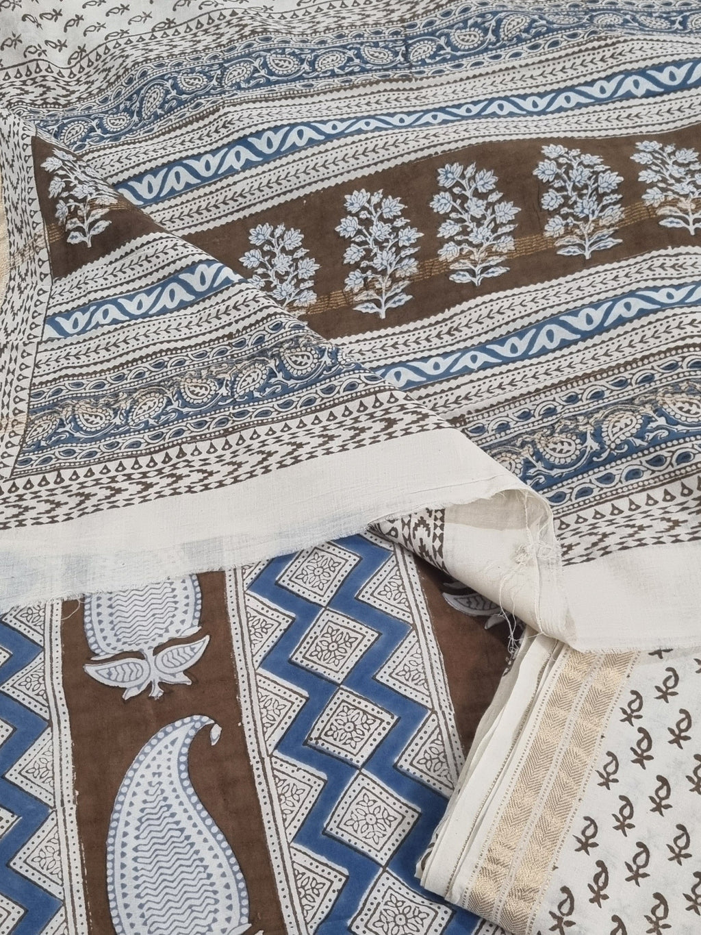 Chanderi Silk 3-Piece Suit Flat Lay – Kurta, Dupatta & Bottom – Bagh Print