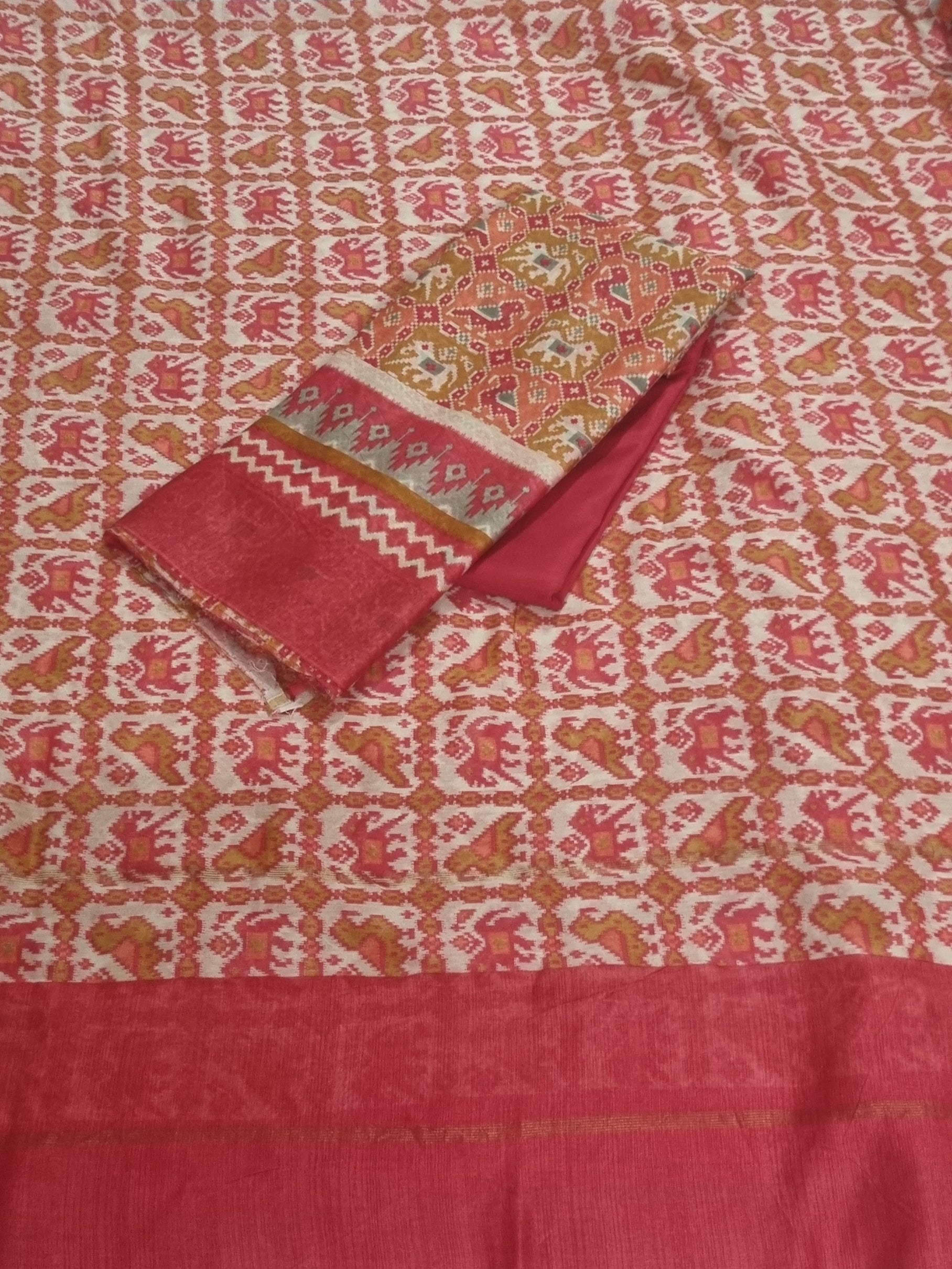 Red orange green Chanderi Silk 3-piece unstitched salwar kameez set – fabric detail