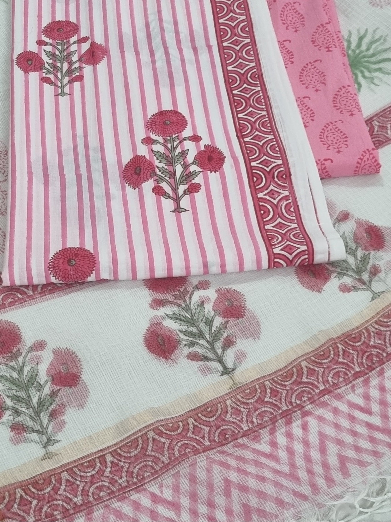 Block Print Kota Doria Dupatta in White and Pink – Detail View