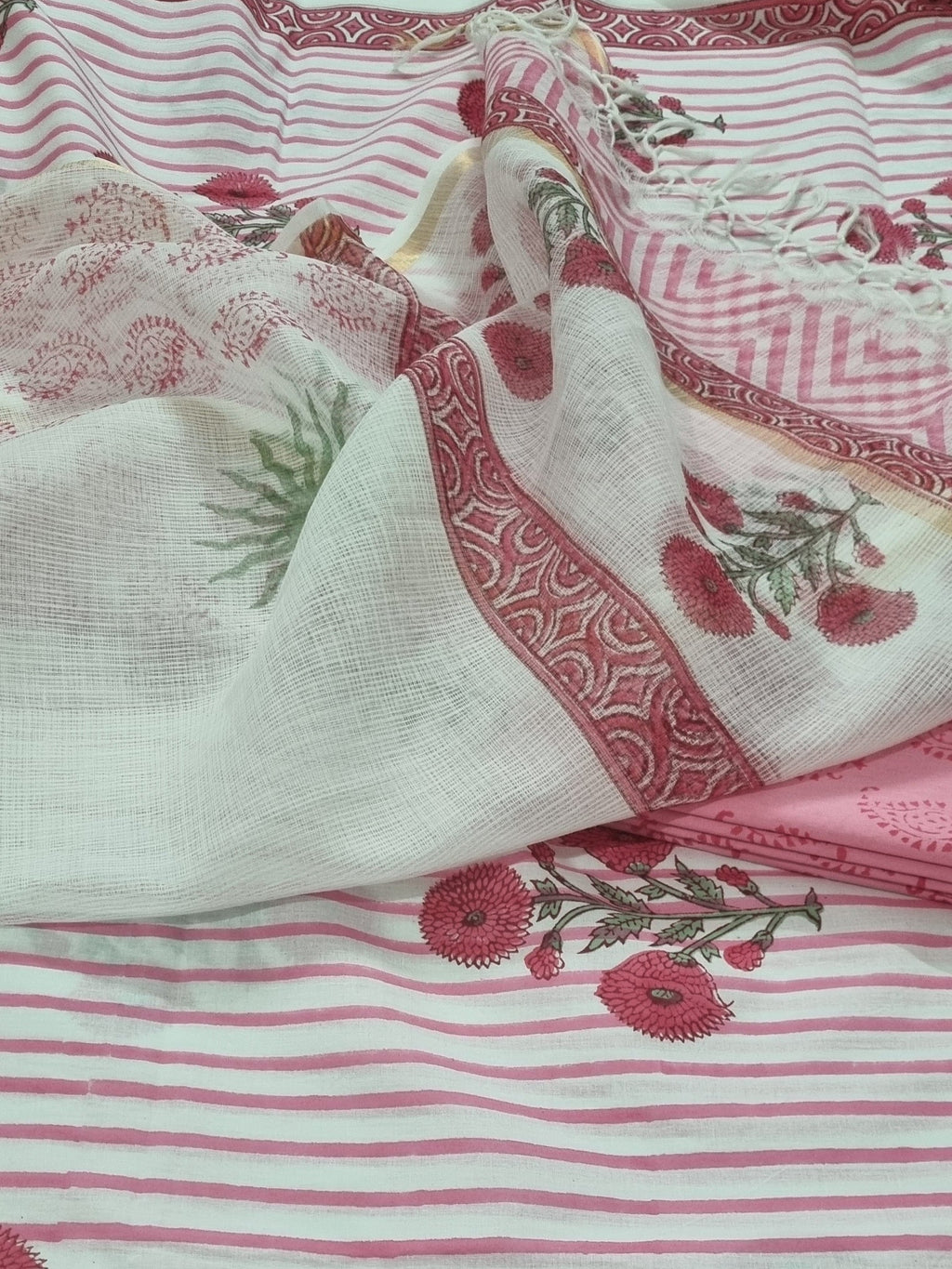 Indian Handloom Block Print Cotton Suit – Fabric and Print Close-Up