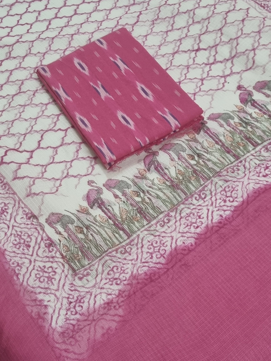 Ikat kurta fabric with Kota block print dupatta – pink detail shot