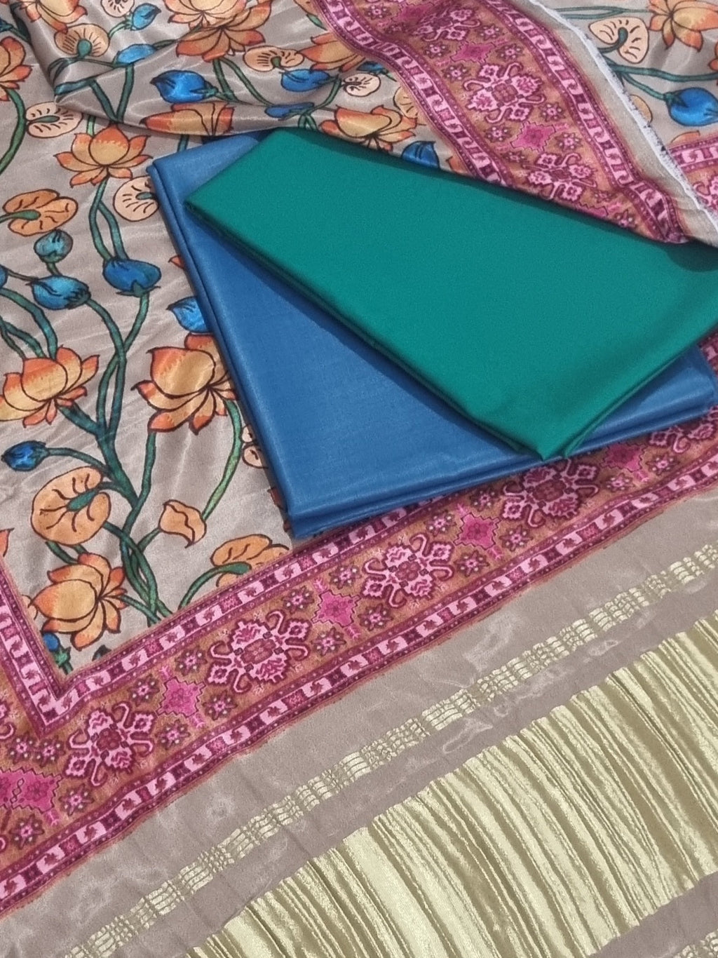 Kalamkari print Gajji Silk dupatta with peacock green and turquoise cotton silk suit material – detail shot