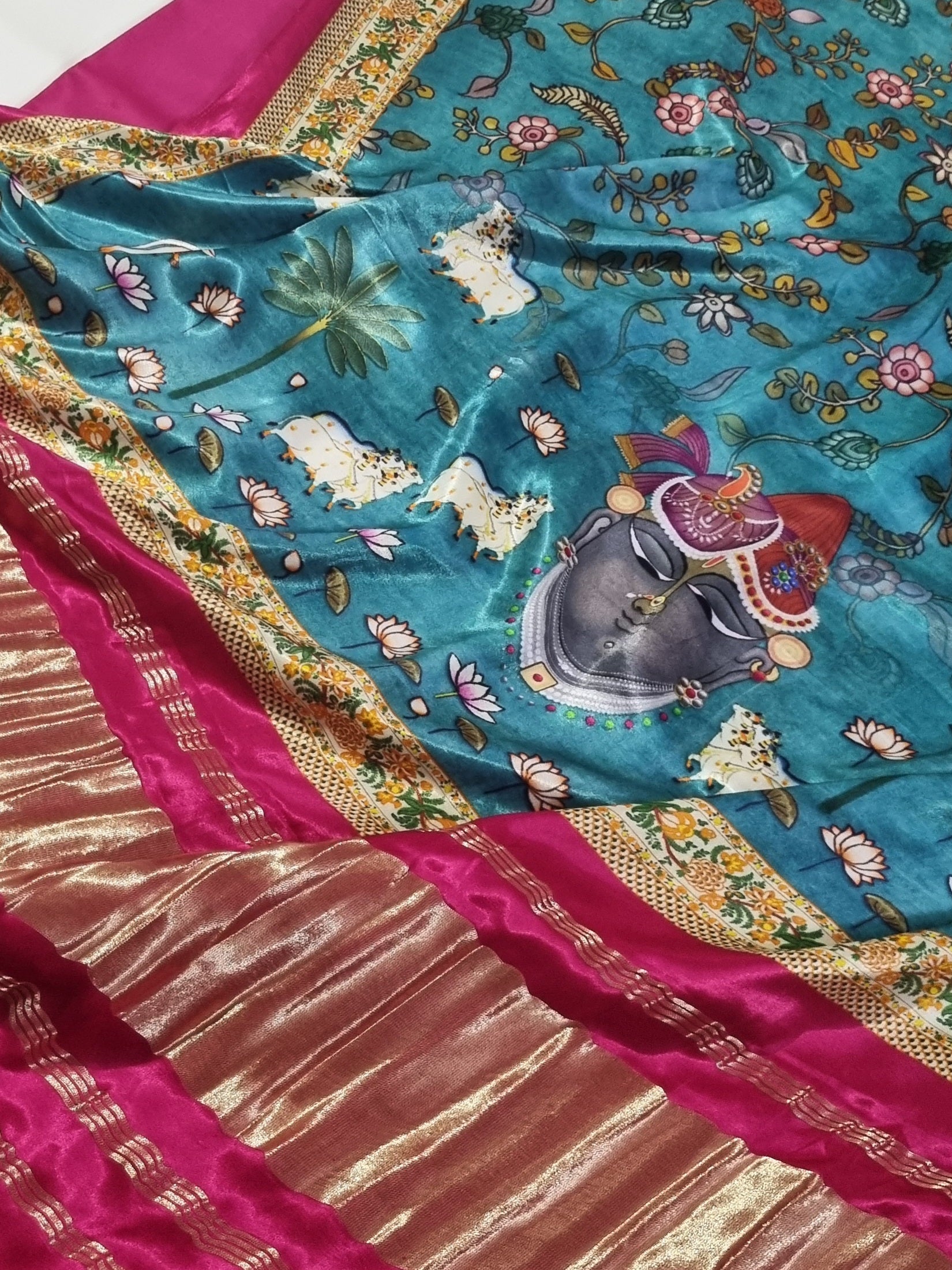 Pink off white handloom suit set with Pichwai print dupatta – drape detail