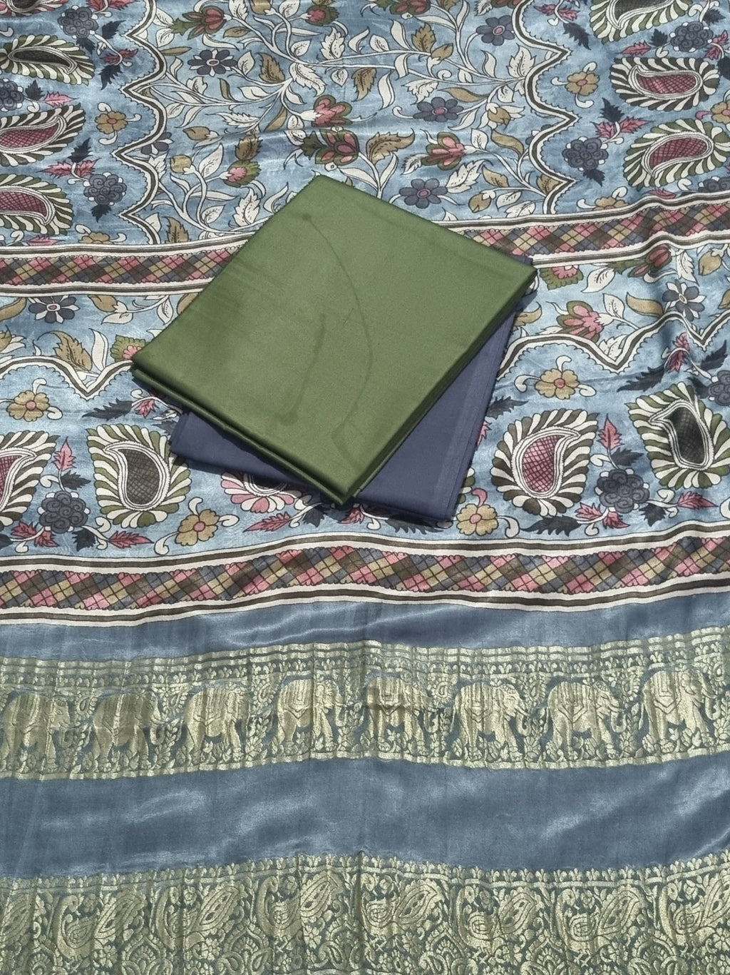 Kalamkari print Gajji Silk dupatta with forest green and beige-gold cotton silk suit material – detail shot
