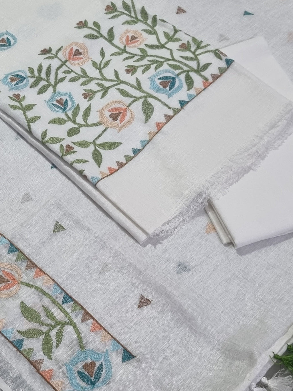 White Linen Unstitched Suit – Floral Embroidery Detail Indian Handloom