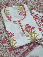 Block print cotton kurta with Gota Patti neckline and white lace daman – detail view