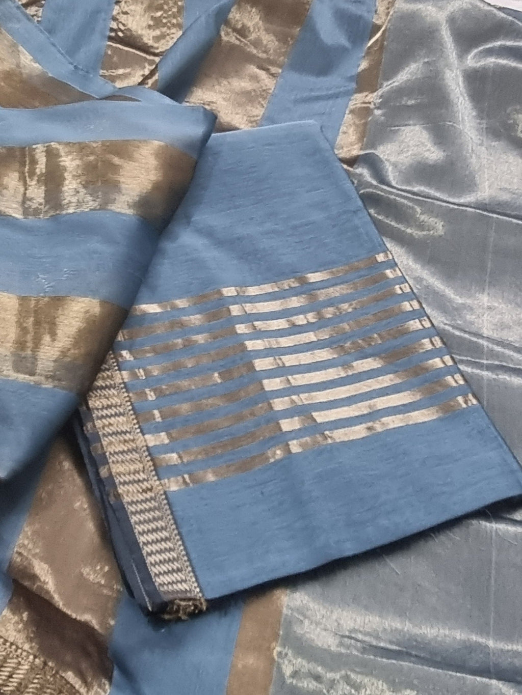 Peacock Blue Maheshwari Silk 2-piece unstitched suit – alternate drape angle with Zari detailing