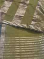 Mehandi green Maheshwari handloom suit fabric – close-up of Zari border and weave texture