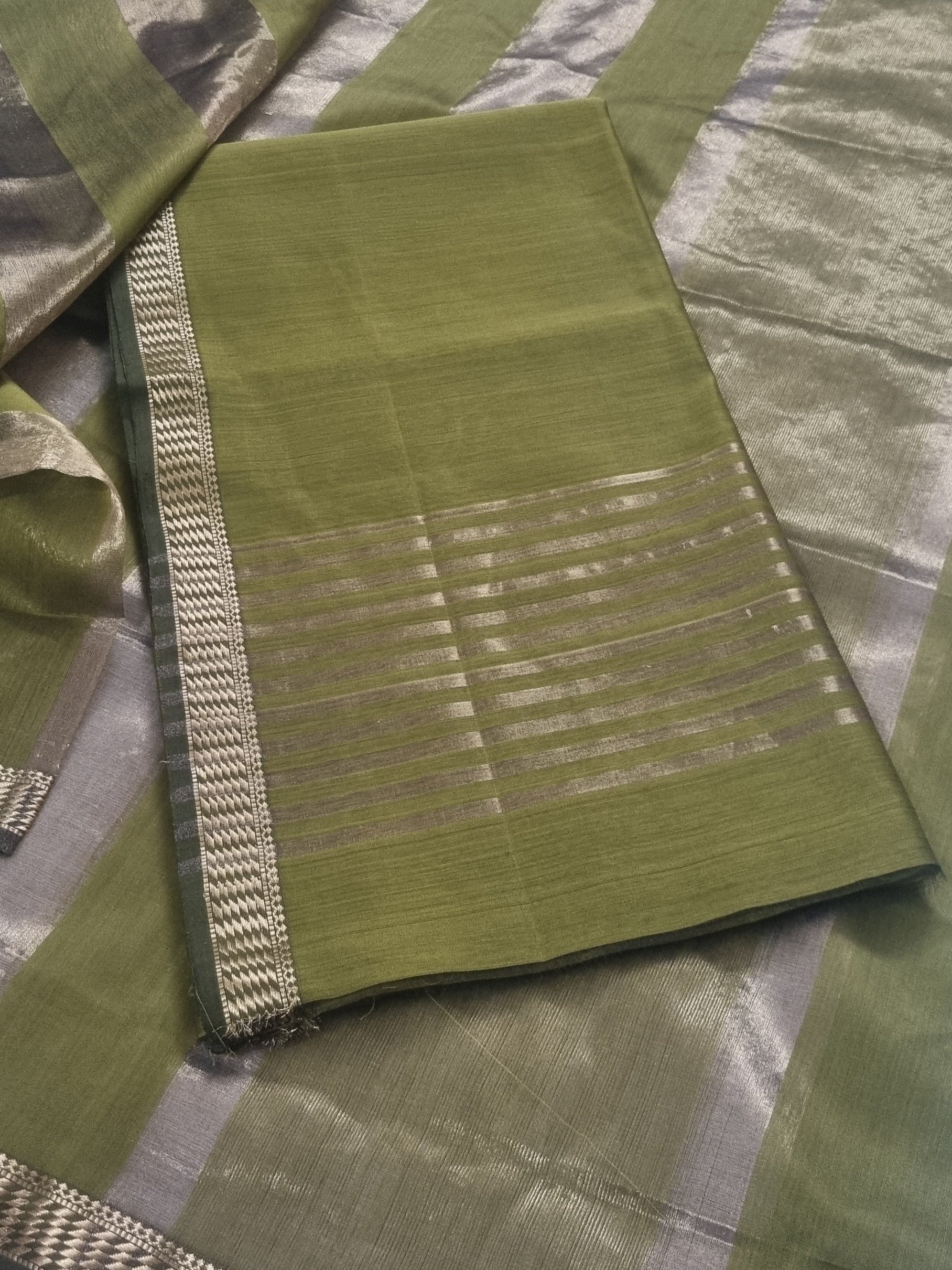 Maheshwari Silk Zari dupatta in mehandi green – sheer silk with gold Zari border detail