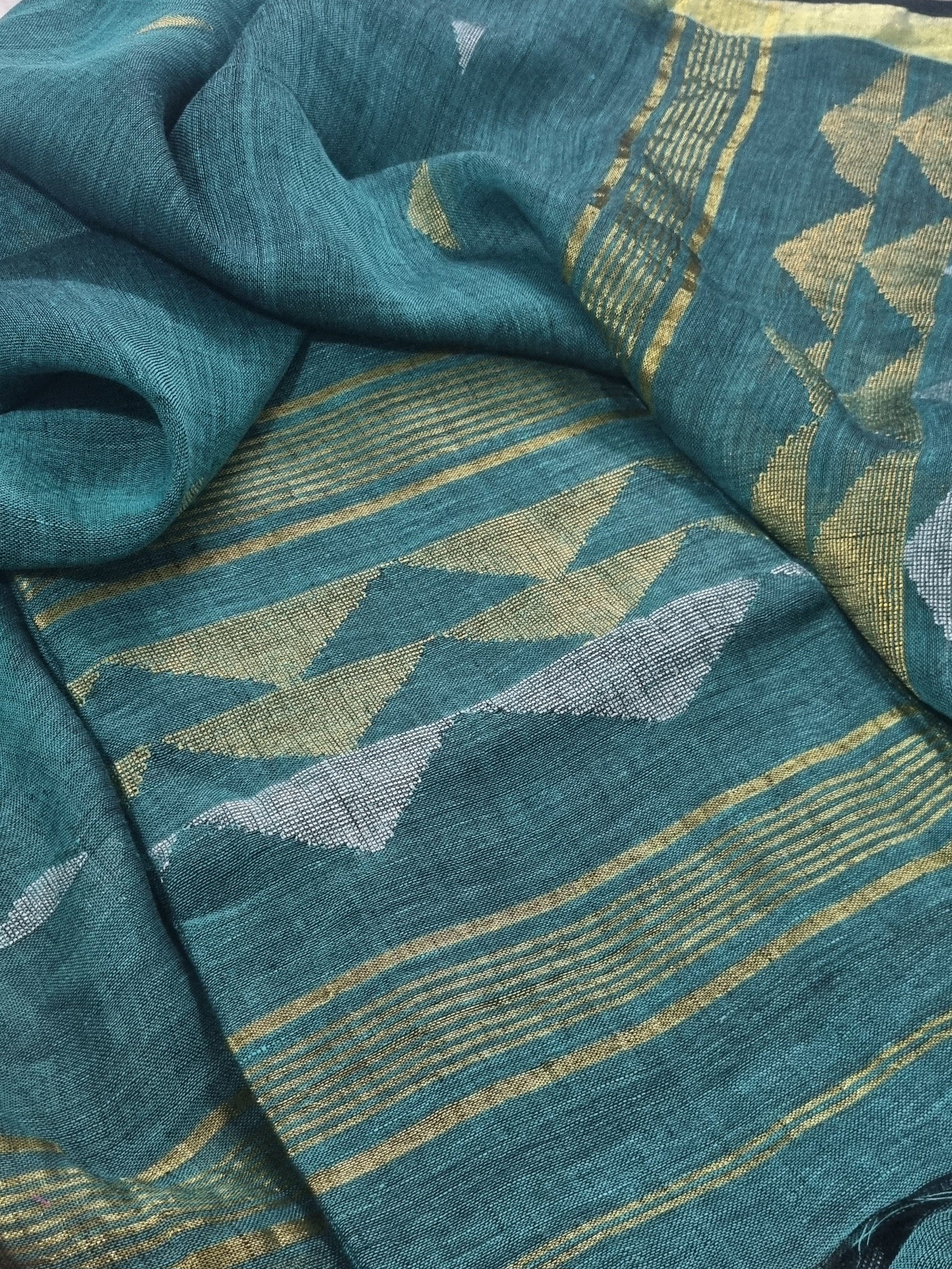 Handwoven linen 2-piece suit fabric in teal green – inverted triangle woven pattern, unstitched Indian handloom set