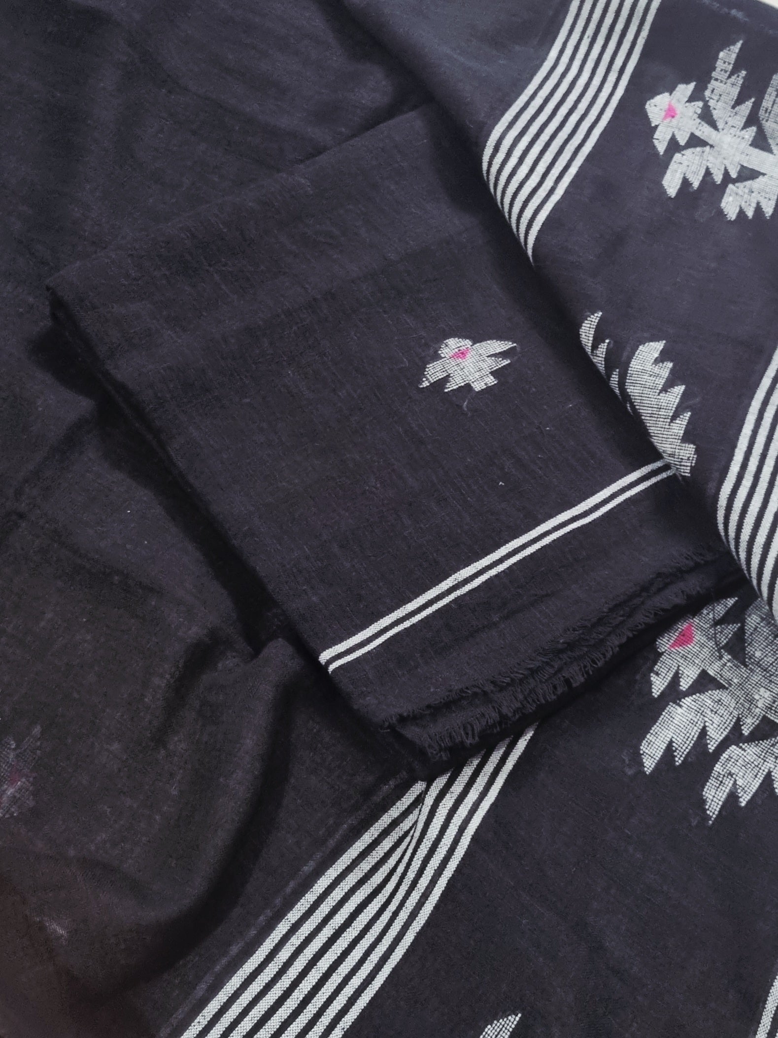 60 Lea black linen handwoven fabric – woven motif detail for unstitched suit