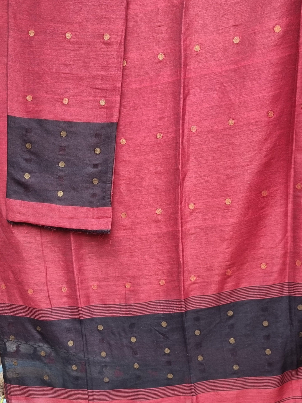 Maroon & Black Handwoven Linen 2-Pc Set – Golden Disc Weave Texture