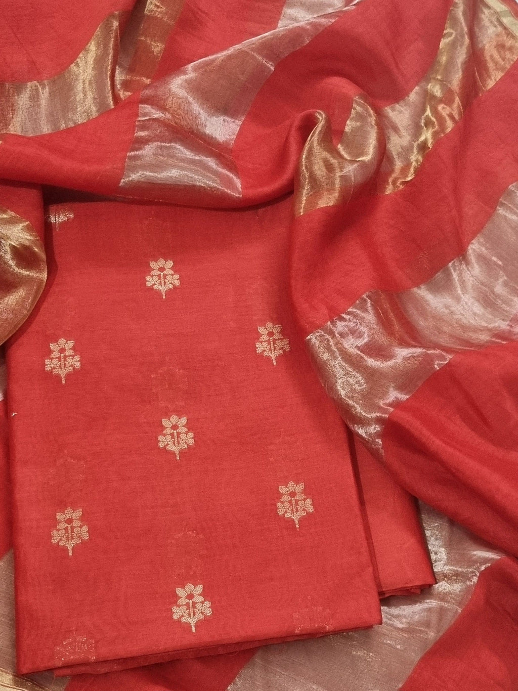 Banarasi Karwa Booti 3-piece suit fabric detail – orange red handloom