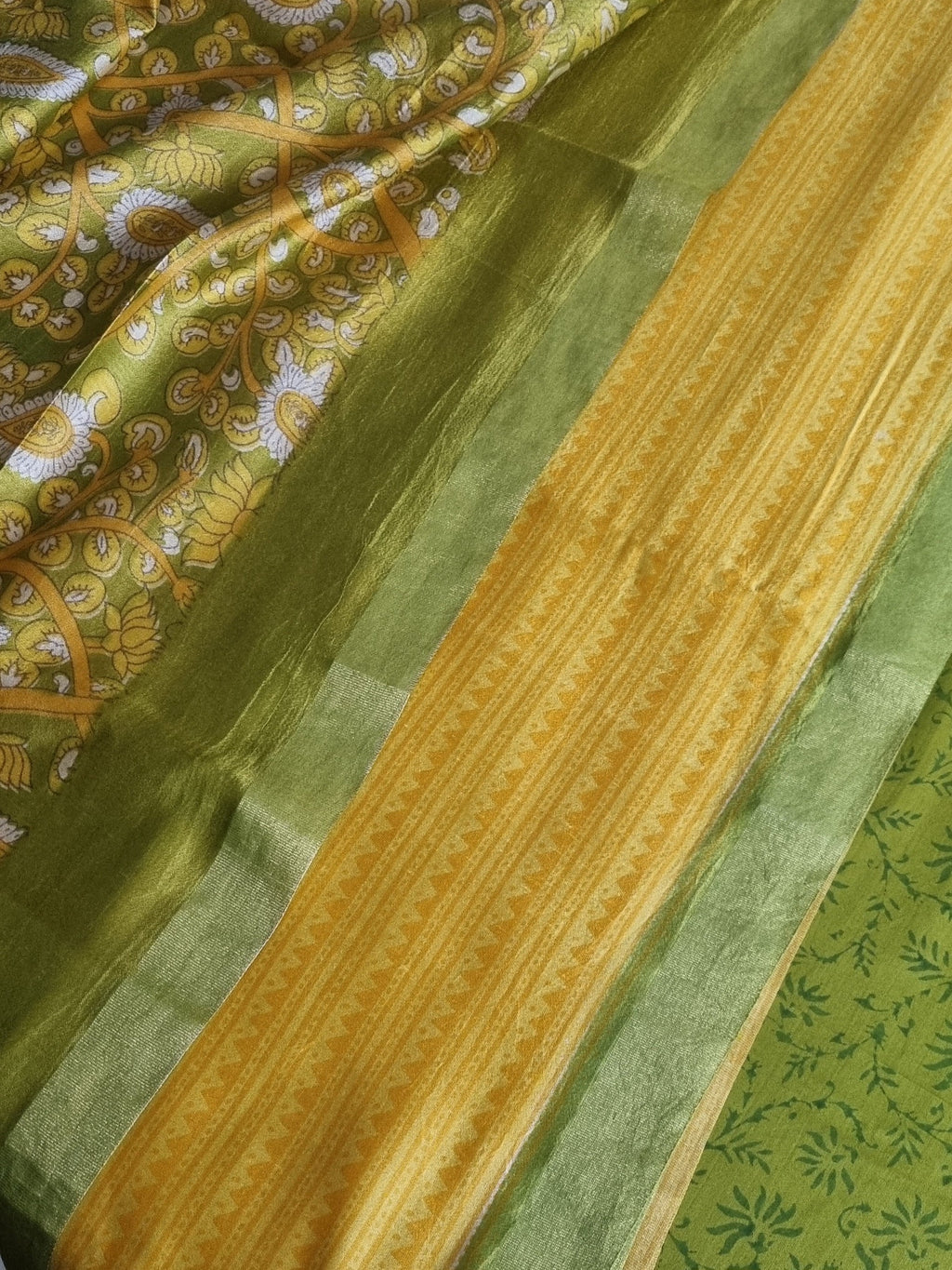 Maheshwari Silk 3-Piece Suit Set – Dupatta and Fabric Close-up, Yellow Green