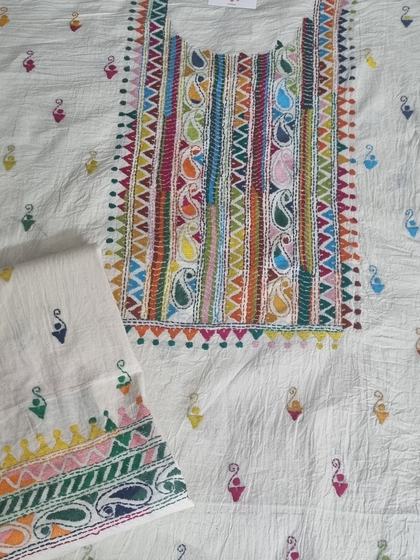 Hand-embroidered Kantha cotton 2-piece unstitched suit set – full look
