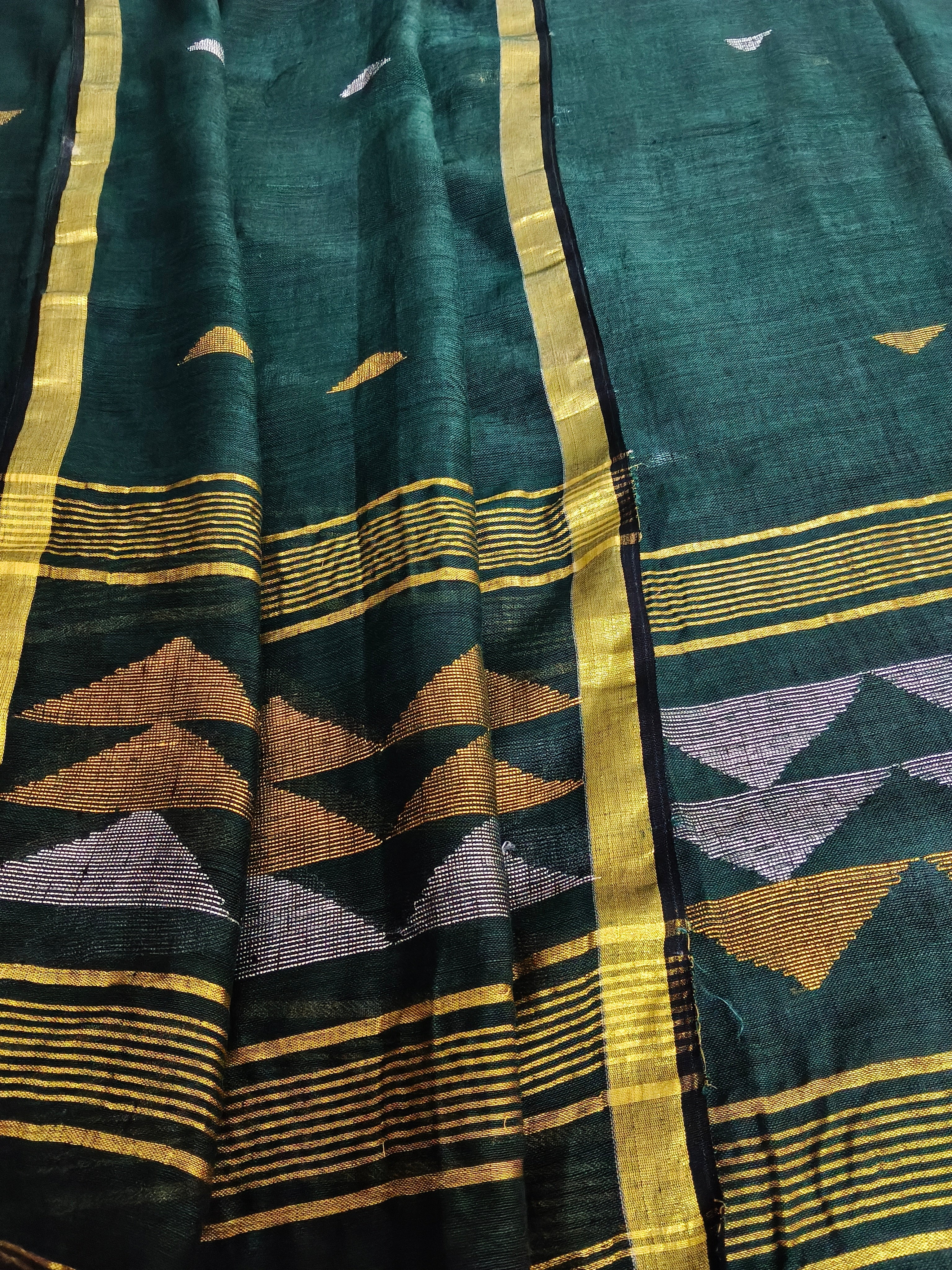 Deep green handloom linen suit fabric with geometric inverted triangle woven motifs – Kurta Dupatta set, unstitched