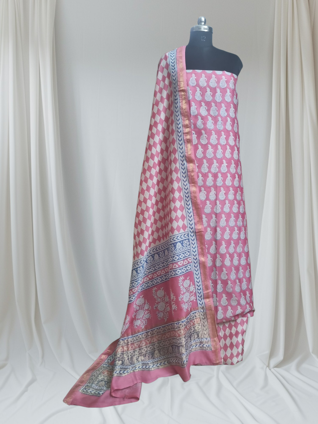 Maheshwari Silk Bagh Small Paisley Unstitched Suit – Pink – Studio Shot – Tantuvanacrafts
