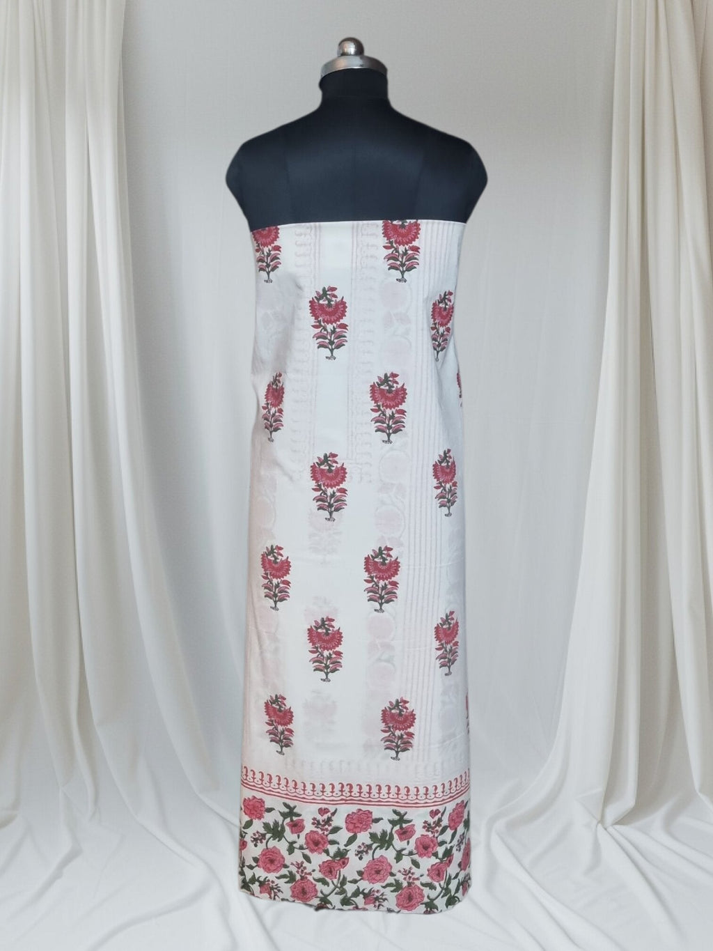 Indian handloom floral print suit set with Chanderi dupatta – Back side view 