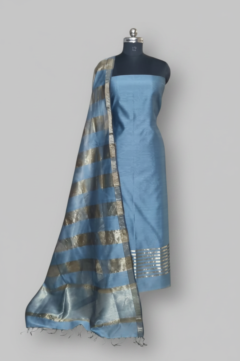 Peacock blue Maheshwari handloom suit fabric – close-up of Zari border and weave texture