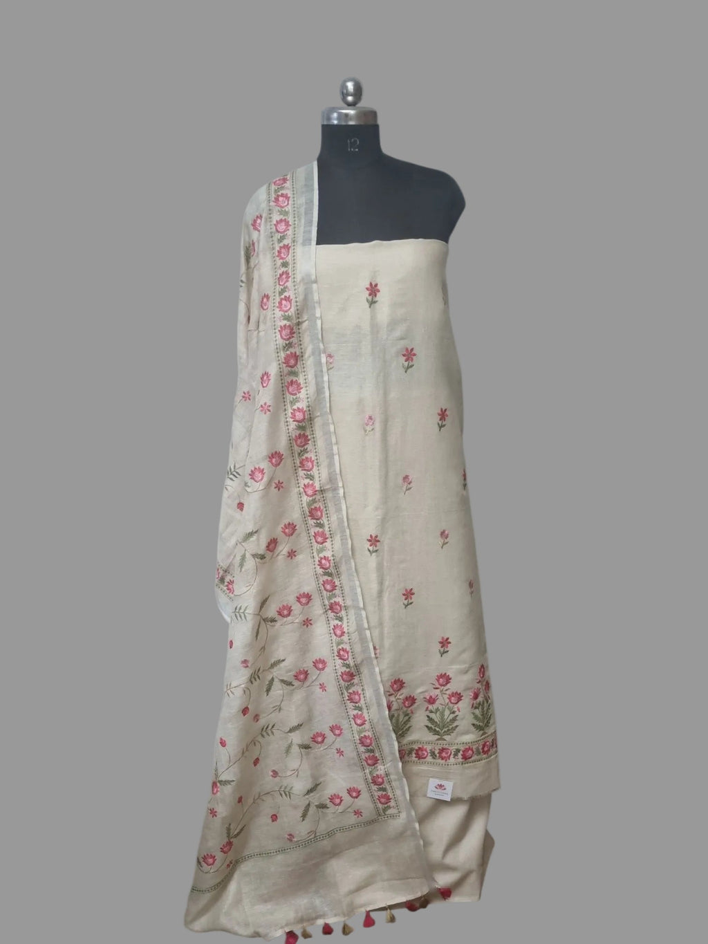 Pale Yellow Floral Machine Embroidery Linen 3-Piece Unstitched Suit Set – Studio Portrait