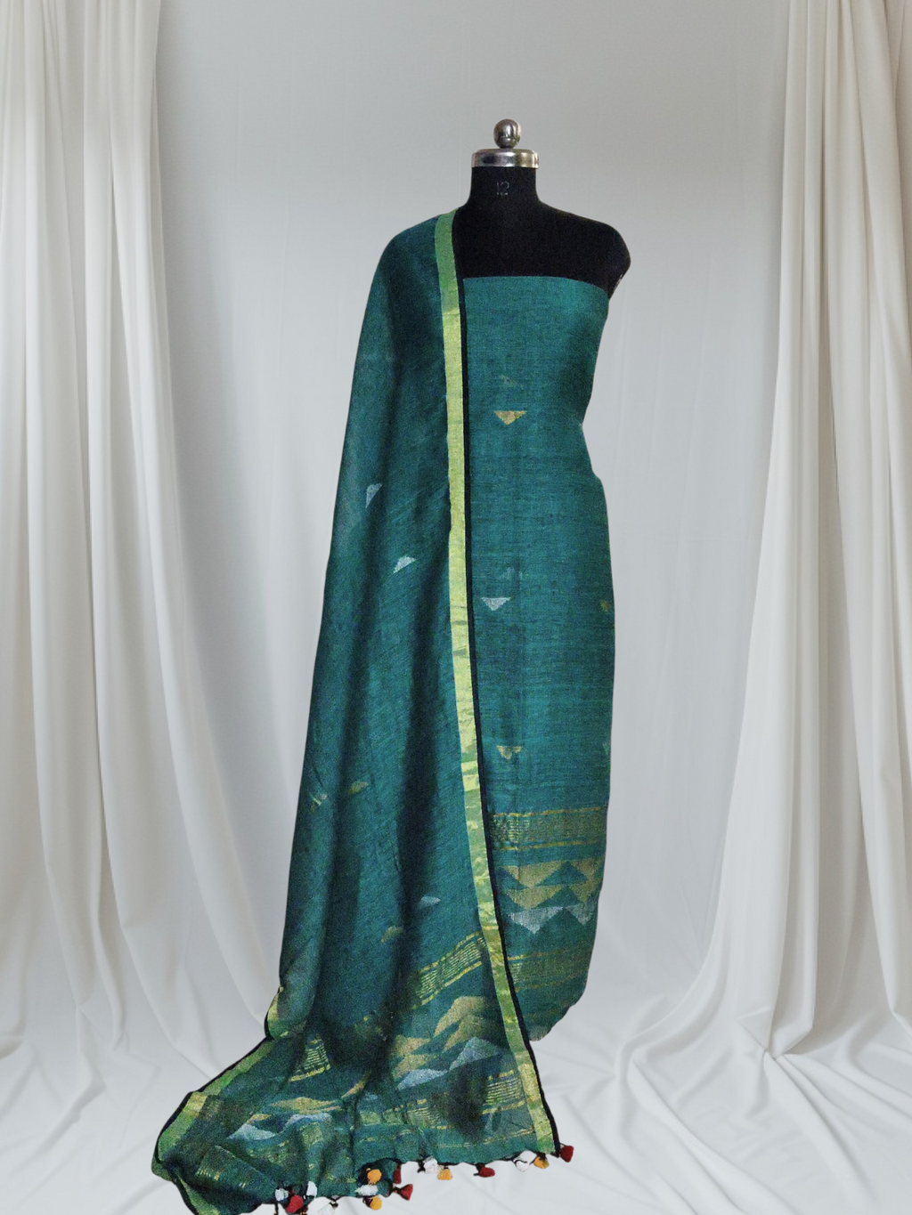 Model wearing teal green handwoven 60 Lea linen unstitched suit – Indian handloom 2-piece Kurta Dupatta set