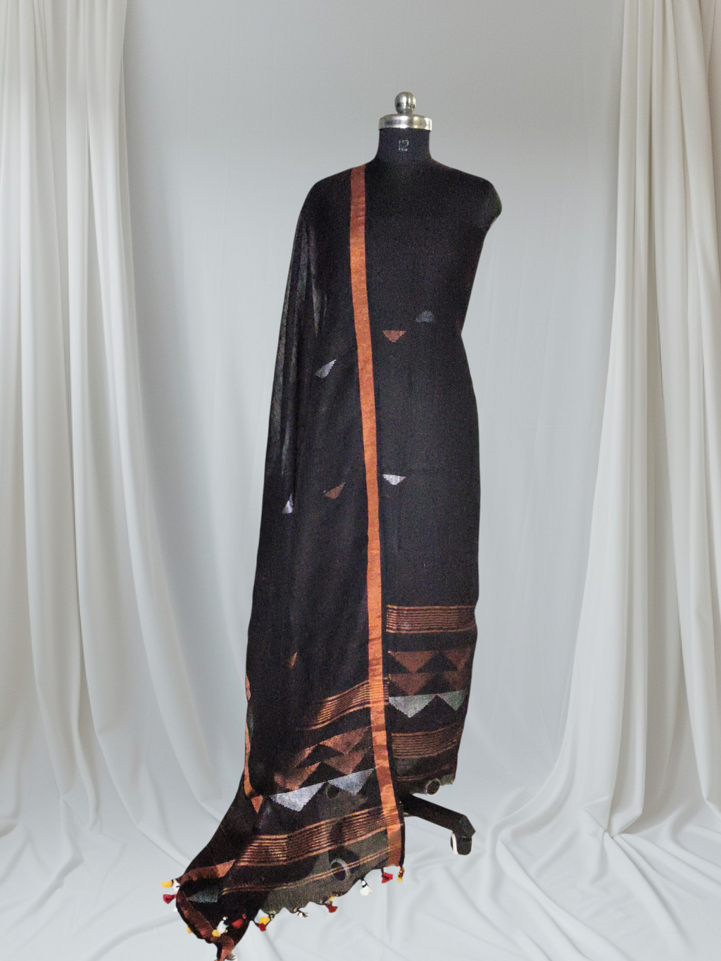 Model wearing black handwoven 60 Lea linen unstitched suit – Indian handloom 2-piece Kurta Dupatta set