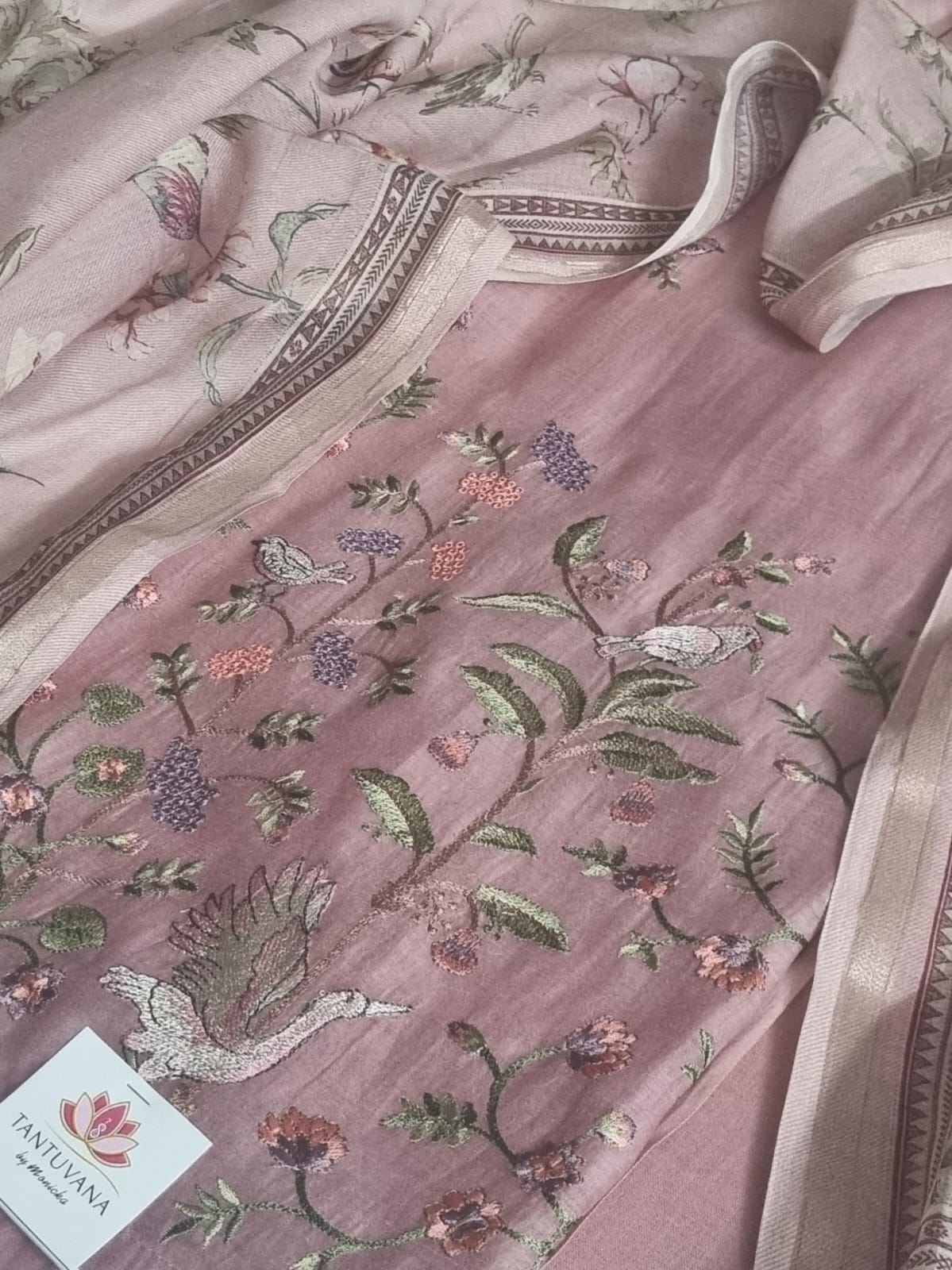 Indian handloom dusky pink unstitched suit – dupatta and fabric view