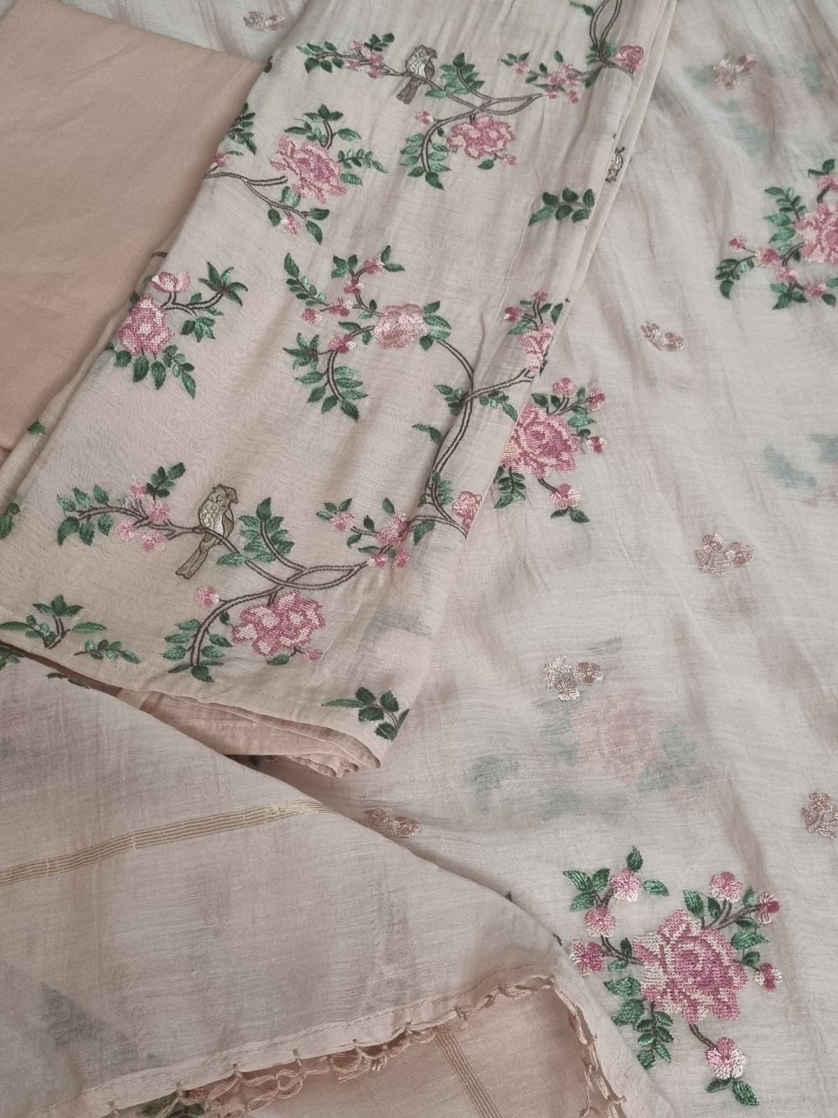 Indian handloom Peach unstitched suit – dupatta and fabric view