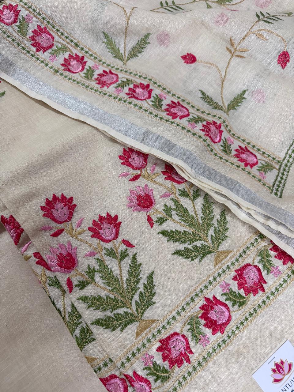 Pale Yellow Linen Kameez & Dupatta Close-Up – Pink Lotus Floral Embroidery with Gold Border Detail