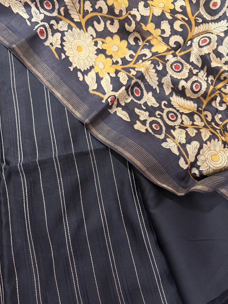 Black Chanderi Kameez & Kalamkari Dupatta Close-Up – Cream & Yellow Floral Print with Zari Border Detail