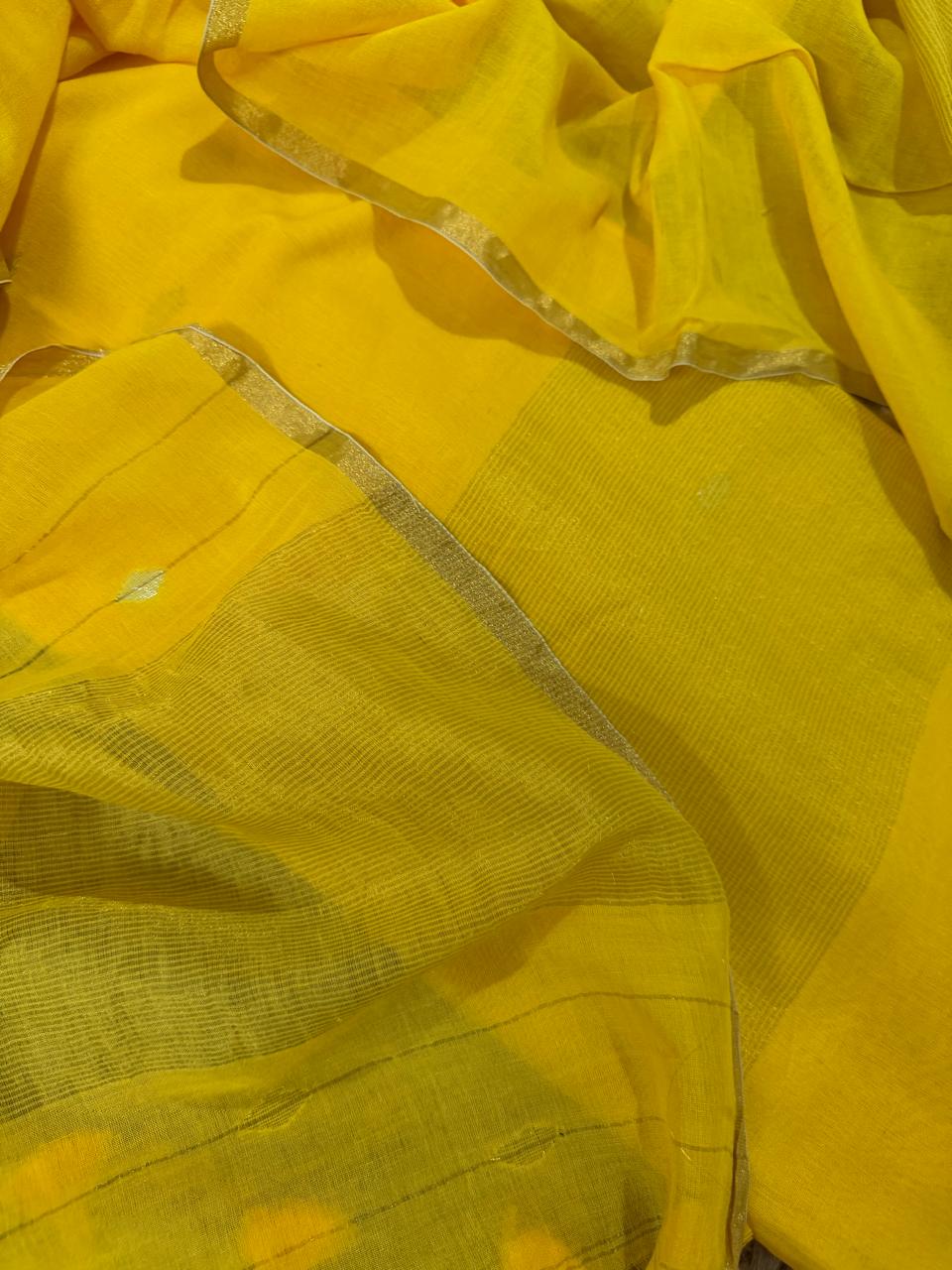 Close-Up of Sunshine Yellow Bengal Cotton Dupatta – Gold Ganga-Jamuna Zari Border Detail | Handwoven Unstitched Suit Set | House of Tantuvana